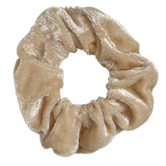 Forever 21 5-Piece Set of Jewel and Neutral Tone Scrunchies Hair Ties NWOT - Picture 4 of 9